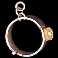 "Fingerfessel" mit beweglichem Scharnier